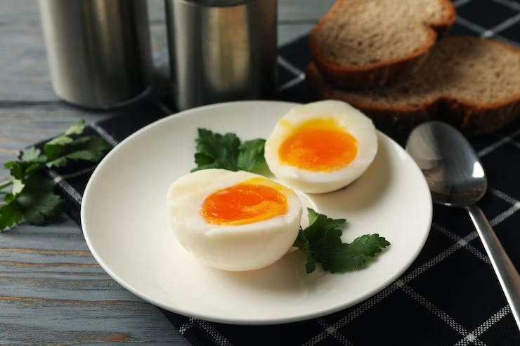 telur rebus sarapan sehat, manfaat telur rebus ibu hamil, protein untuk ibu menyusui, sarapan rendah kalori ibu muda, makanan sehat pagi hari, telur rebus untuk diet